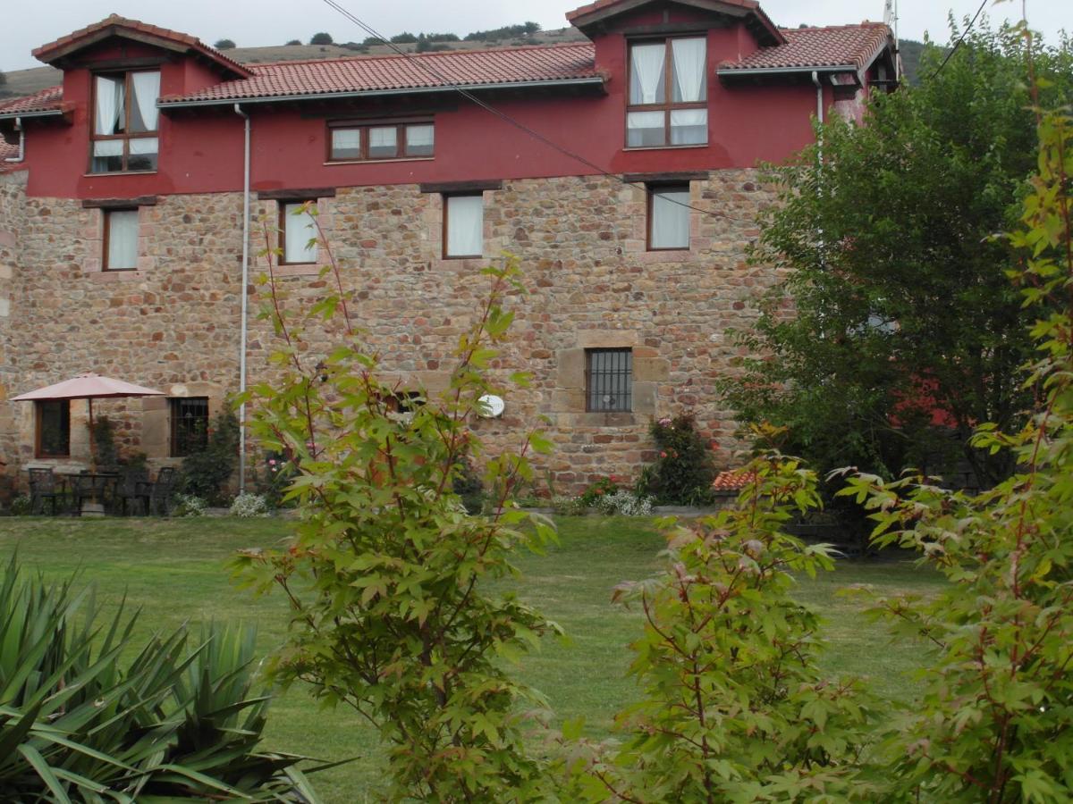 Albergue La Torre Сантьюрде-де-Рейноса Экстерьер фото