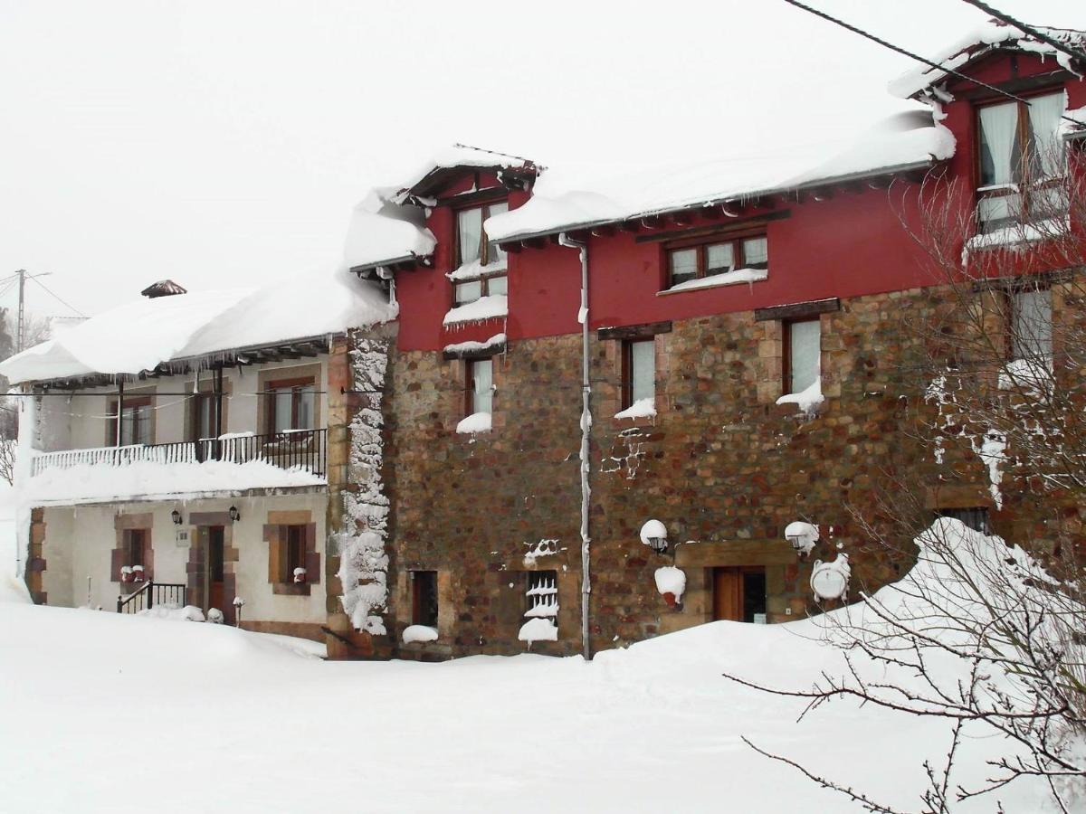 Albergue La Torre Сантьюрде-де-Рейноса Экстерьер фото